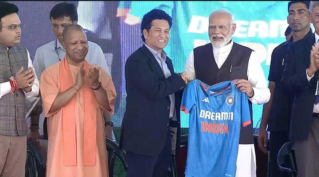 PM मोदी ने दिया काशी को भव्य क्रिकेट स्टेडियम का तोहफा, बोले 'जो खेलेगा, वही खिलेगा