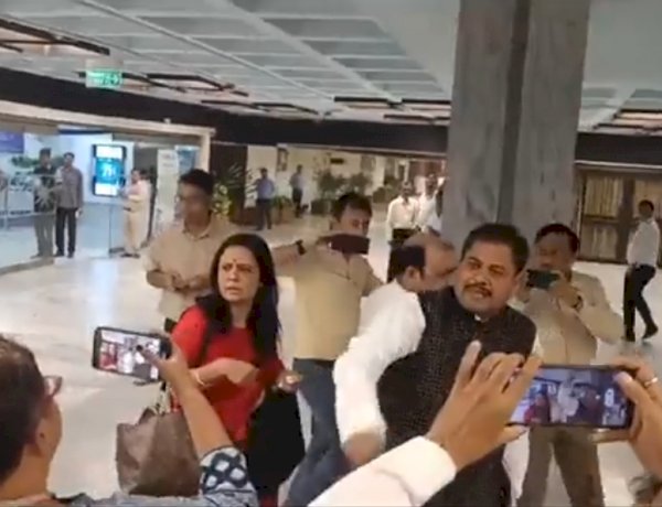 Delhi news:एथिक्स कमेटी की बैठक को वॉकआउट कर निकलीं TMC सांसद मोइत्रा, बोलीं- पूछ रहे थे प्राइवेट सवाल