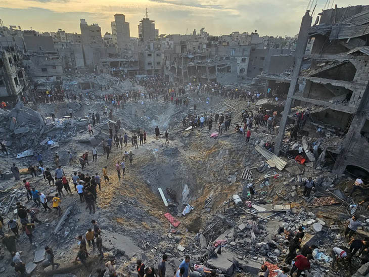 Israel-Hamas War:इजरायली सेना का गाजा के सबसे बड़े रिफ्यूजी कैंप पर हमला, 50 हमास लड़ाकों की मौत