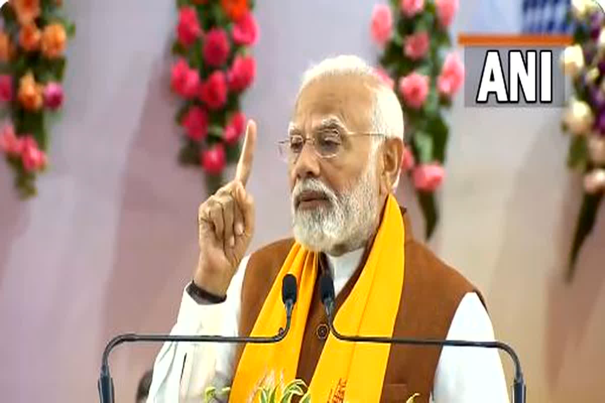 PM Modi In Varanasi:'सब कुछ करने वाले महादेव हैं,हम सब तो निमित्त मात्र', BHU के कार्यक्रम में बोले PM मोदी