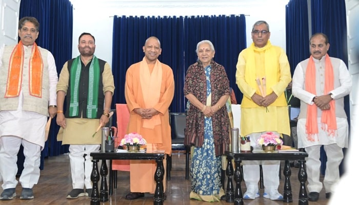 Yogi government decided the portfolios:योगी सरकार ने तय किए नए मंत्रियों के विभाग, राजभर को पंचायती राज 