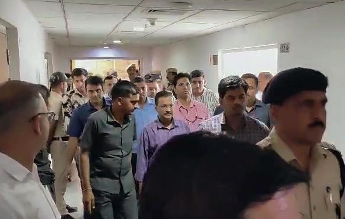  Arvind Kejriwal's eating habits: अरविंद केजरीवाल के खान-पान पर भिड़े ईडी और 'आप'