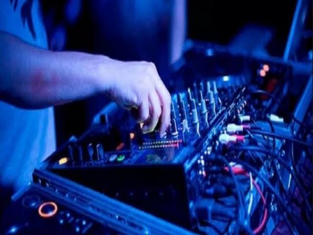 Ajab-Gajab News:इस देश में पॉप, डिस्को या रॉक म्यूजिक बजाना अपराध, लगा प्रतिबंध