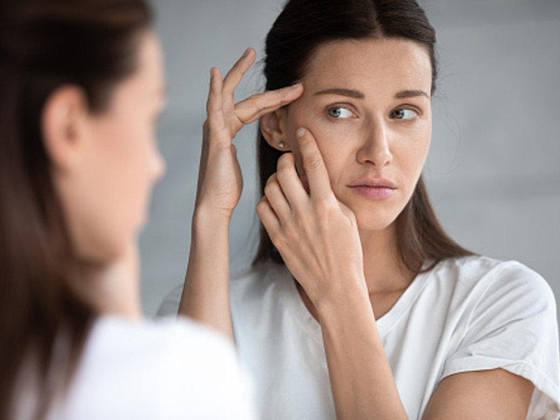 younger than your age : उम्र से 10 साल छोटा दिखना है तो खाएं ये चीजें, चेहरे से गायब होंगी झुर्रियां