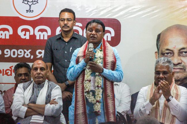 Mohan Majhi: ओडिशा के नए सीएम होंगे आदिवासी चेहरा मोहन माझी, केवी सिंह देव और प्रवती परिदा होंगे डिप्टी सीएम