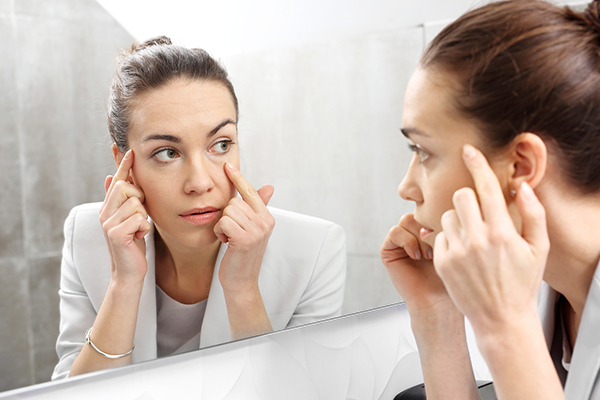 Look younger: बढ़ती उम्र में भी दिखना है जवान तो रोज खाएं ये चीजें, स्किन रहेगी टाइट