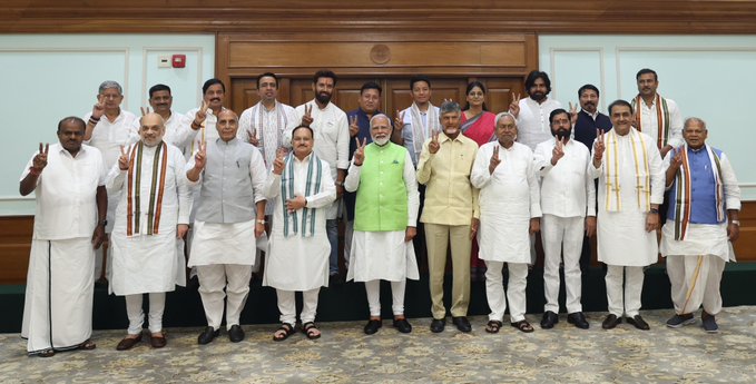 NDA government under the leadership of Modi: तीसरी बार मोदी के नेतृत्‍व में NDA सरकार, किंगमेकर बने नायडू और नीतीश,बीजेपी के साथ भी-बीजेपी से दूर भी