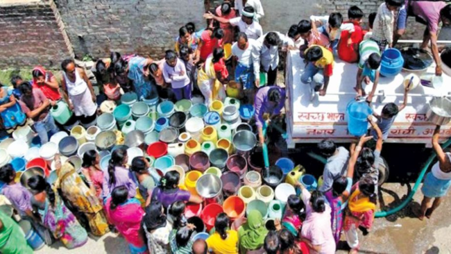 Delhi Water Crisis: हर साल दिल्‍ली क्‍यों होती पानी से बेहाल, मचा हाहाकार,एक-दूसरे पर दोष मढ़ती सरकार