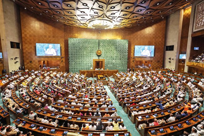 Lok Sabha Speaker elected 2024: कैसे होता है लोकसभा स्‍पीकर और डिप्‍टी स्‍पीकर का चुनाव, कौन लोग होते हैं शामिल