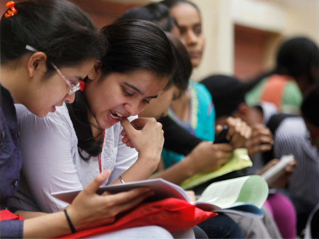 Admission Twice a year: अब एडमिशन के लिए नहीं करना होगा साल भर इंतजार, यूनिवर्सिटी और कॉलेज में अब साल में दो बार हो सकेंगे एडमिशन, UGC ने दी मंजूरी