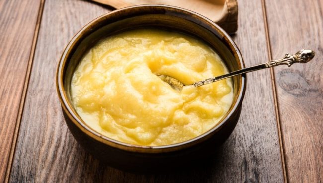 Desi ghee Benefits: रोज जरूर खाएं एक चम्मच देसी घी, मिलेंगे इतने फायदे 