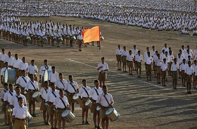 58 Year Old ban RSS: अब RSS के कार्यक्रमों में शामिल हो सकेंगे सरकारी कर्मचारी, 58 साल के बैन को मोदी सरकार ने किया खत्‍म
