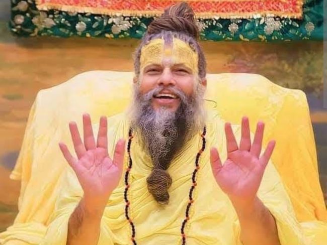 Premanand Maharaj: जो गाड़ी में भगवान का नाम लिखवाते हैं वो ध्यान से सुन लें, प्रेमानंद महाराज ने चेताया