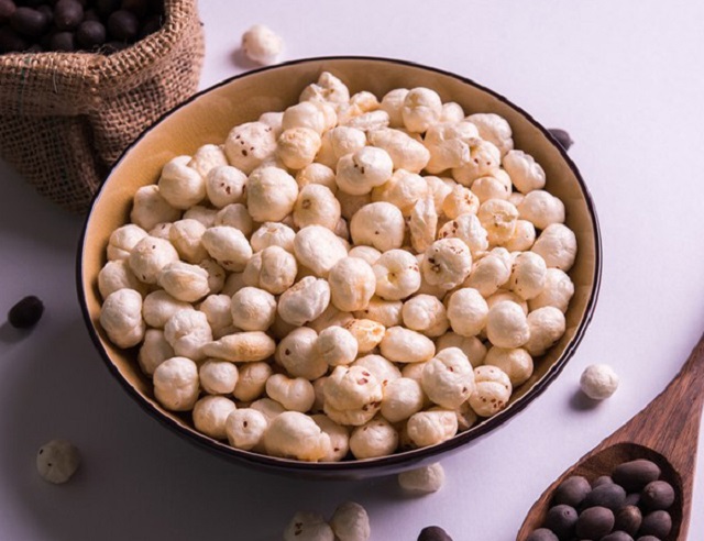 Makhana Benefits: एक मखाना है गुणों का खजाना, करता है इन पोषक तत्‍वों की कमी को पूरा