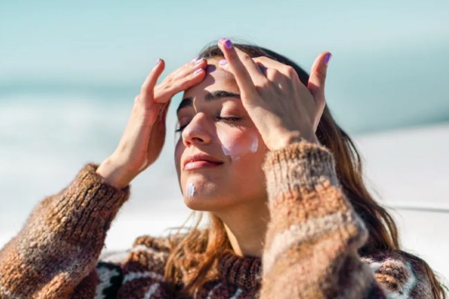 Skin Care in Winter: सर्दियों में ये विटामिन रखेंगे त्वचा का ख्याल, नहीं होगी रूखेपन की समस्या